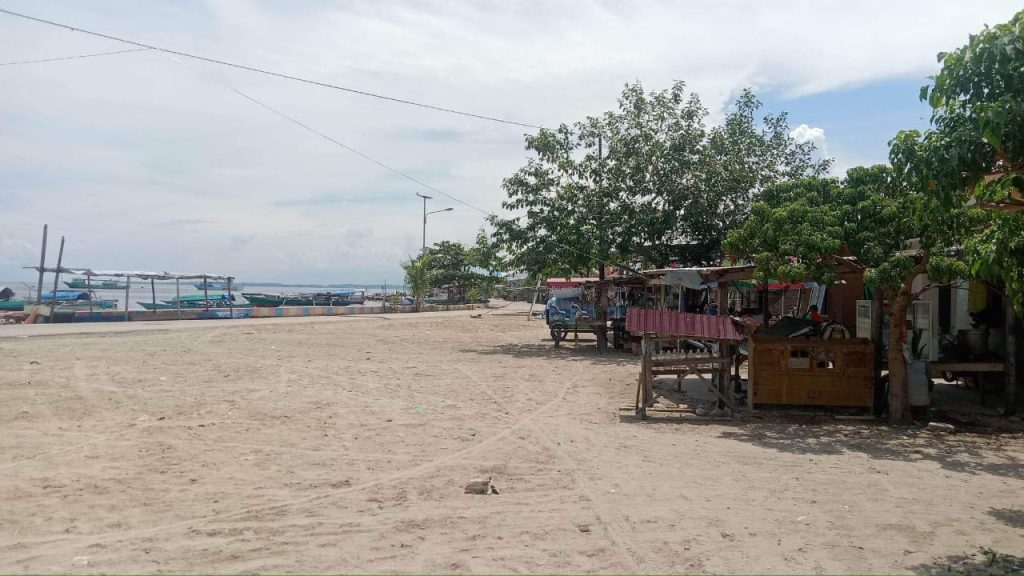 Pelaku UMKM Harap Pemda Parimo Sediakan Tempat Kuliner di Pesisir Pantai Bantaya