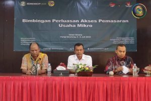 LIMA PULUH PELAKU UMKM MENGIKUTI PELATIHAN BIMBINGAN PERLUASAN AKSES PEMASARAN USAHA MIKRO