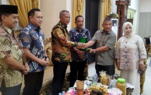 Pemda Luwu Studi Tiru Pengembangan Durian di Parigi Moutong