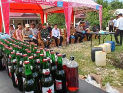 Jelang Idul Fitri 2024, Polres Parigi Moutong Musnahkan Ratusan Botol Miras