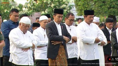Presiden Jokowi Ikuti Salat Idul Adha di Simpang Lima Semarang