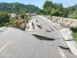 Longsor di Desa Watuawu  Jalan Trans Sulawesi Putus, Pemkab Poso dan BPJN Bertindak Cepat