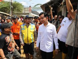 Wapres Gibran dan Kepala BNPB Tinjau Lokasi Banjir di Bekasi, Pastikan Bantuan Tersalurkan