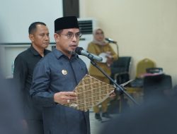 Bupati Bolmut Lantik Pejabat Tinggi Pratama dan Serahkan SK Plt