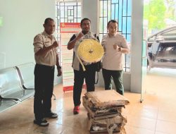 Penuhi Permintaan,BPBD Parigi Moutong Berikan 150 Meter Selang Pemadam Kebakaran ke FPRB Bantaya