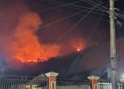 Karhutla di Kecamatan Sidoan Mengancam Pemukiman Warga Dan Rumah Ibadah