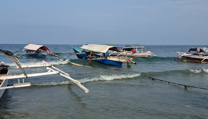 Hampir Tiga Bulan Bencana Alam Gelombang Laut, Nelayan Parigi Moutong Keluhkan Pemerintah Tidak Peduli
